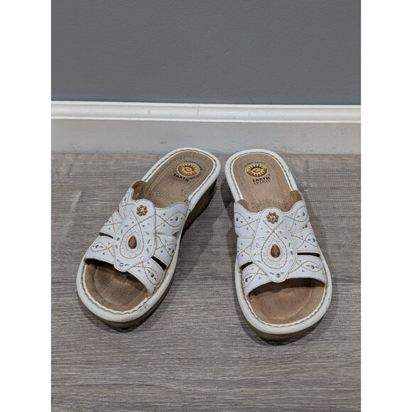 Earth Spirit Monica Women's White Leather Beaded Open Toe Slide Sandals Size 8 - Picture 1 of 16